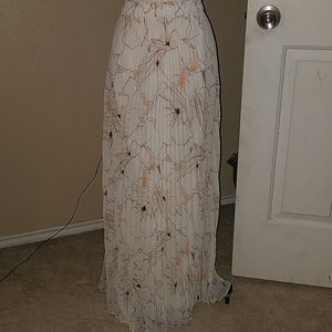 Club Monaco Pleated Floral Maxi Skirt